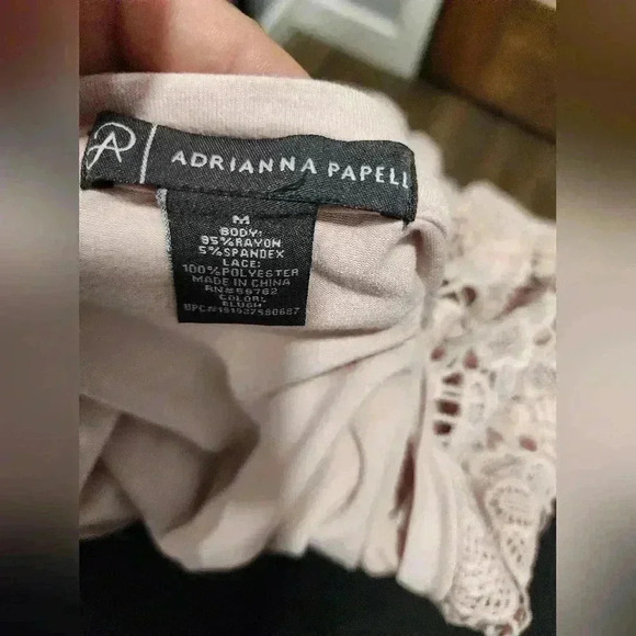 Adrianna Papell Pink Pullover w/Lace Bodice and lace Short Sleeves Size Medium - Picture 4 of 6